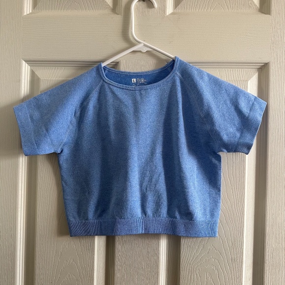 Workout crop top - Picture 1 of 3